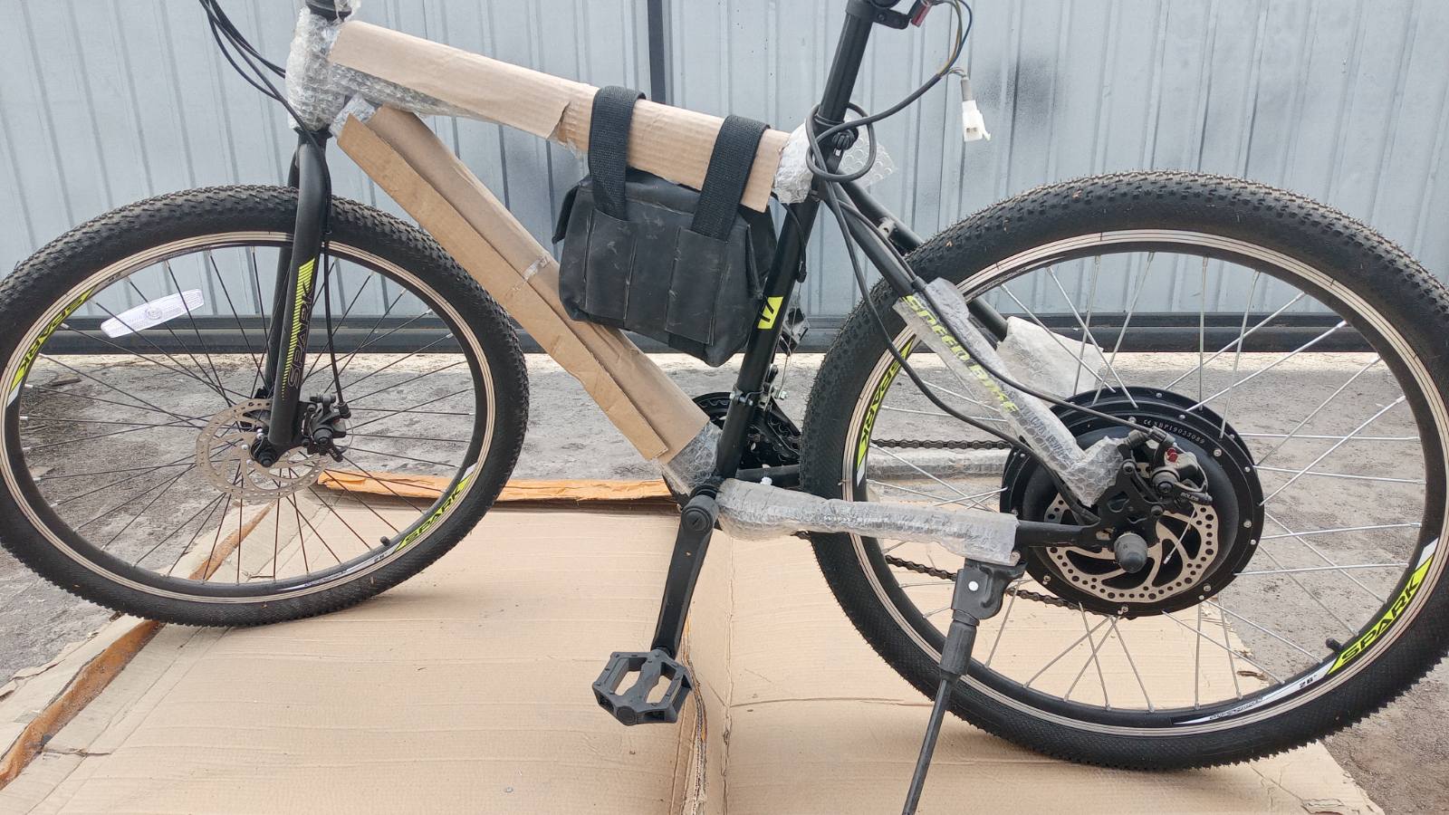 Electric bike 26" wheel, 48V motor 1000W2